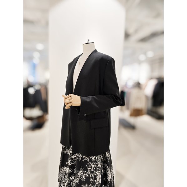 [파주점] [더아이잗컬렉션]사이드 디테일 칼라 블레이저 CR3A0JK821