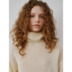 Kid mohair turtle neck knit (Sky blue)