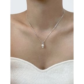 mini pearl necklace