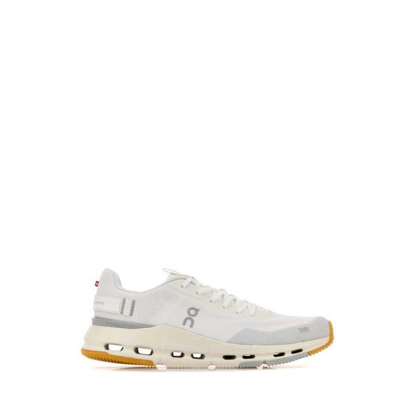 확대된 대표 온 러닝 스니커즈 3ME30150924 WHITE IVORY DOM