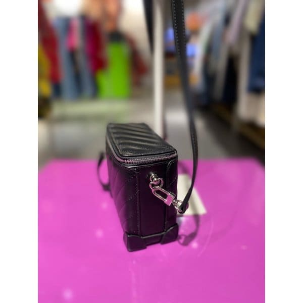 [여주점] 대각선 퀼팅 스퀘어 백 (BCBG05411)