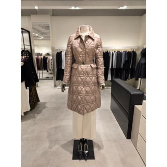 지고트 [파주점] 퀼팅 벨티드 롱 메탈 패딩 JPAA2PD024