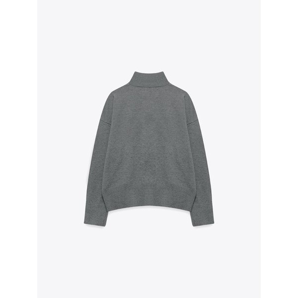 마리 루즈핏 버튼 터틀넥 니트(MAFDKN21MGY)