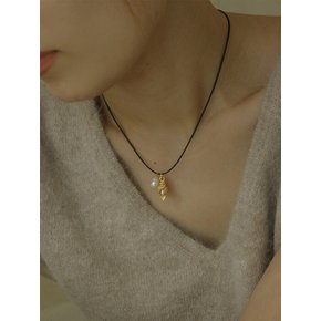 Conch Pearl Leather N.