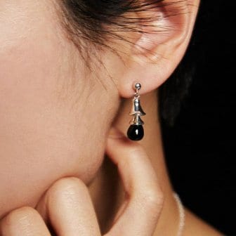 콜드프레임 BLACK BELL SILVER EARRINGS