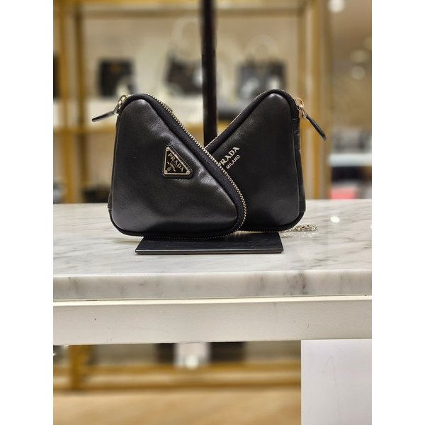 [시흥점] [프라다] 여성 트라이앵글 패디드 나파 미니 크로스백 1NR015-2DYI-F0002