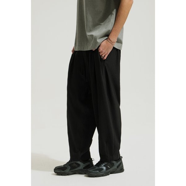 [여주점] [이로] 남성 Nocturne 플리츠 캐롯핏 팬츠 IQPAS25705BKX