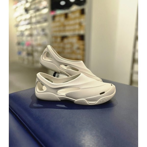 [파주점] SLEEK  CLOG 샌들 (1SM02607G-920)