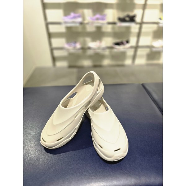 [파주점] SLEEK  CLOG 샌들 (1SM02607G-920)