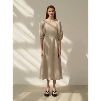 모한 TOR SHIRRED ROUND NECK DRESS _2 COLOR