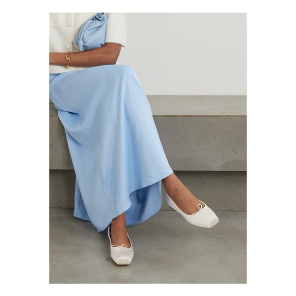 에이디 가브리엘라 새틴 발레리나 플랫 크림 1647597325883798