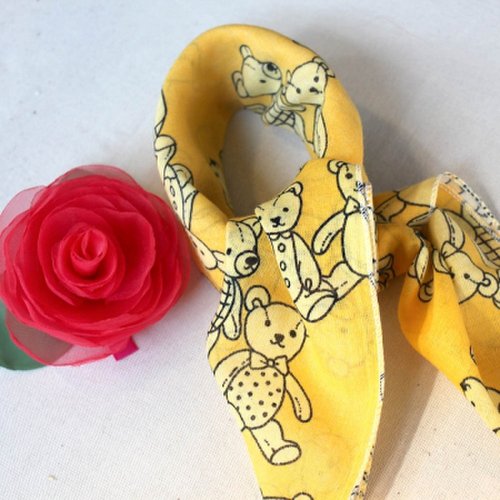 Hankie-Petit Scarf (손수건-스카프) - 곰에 안겨서 2