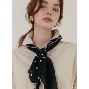 배색 라인 진주 스퀘어 스카프_P415356495