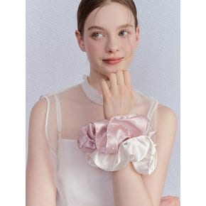 blooming pearl scrunchie_2 colors