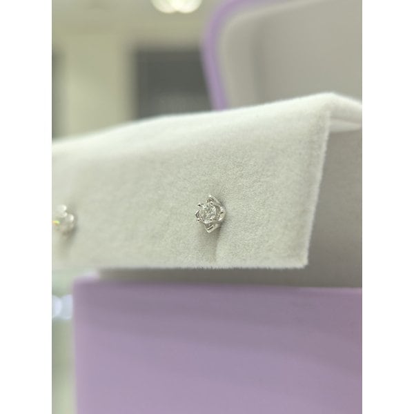 [파주점] 메리벨 다이아몬드 귀걸이 WG 18K 211400151