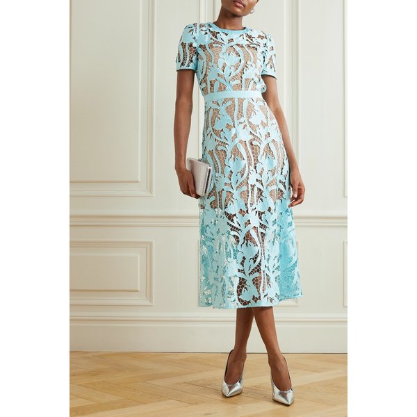 그로그랭 트리밍 자수 새틴 기퓌르 레이스 미디 드레스 블루 1647597324583837