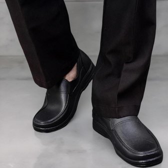  [옷자락] 남성 블랙 브라운 스티치 슬립온 미끄럼 방지 신발