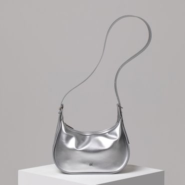 리끌로우 HALF MOON BAG SILVER