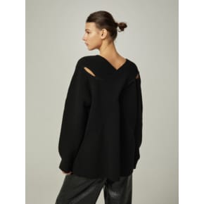 SLIT DETAIL LOOSE FIT PULLOVER (BLACK)