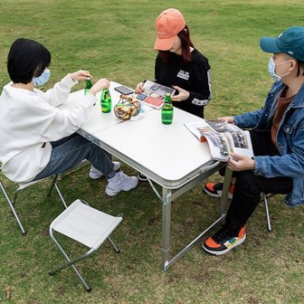 무중력의자 실버화이트 테이블의자 접이식의자 캠핑 우드 벤치 좌식의자 경량 캠핑의자 백패킹 등받이