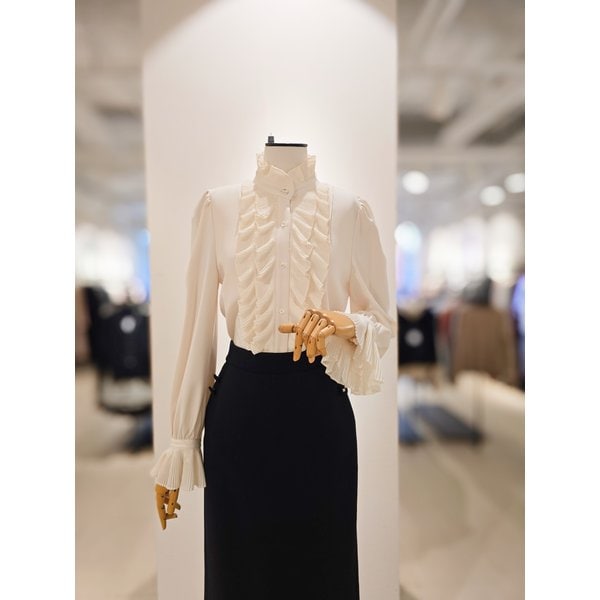 [파주점] [더아이잗컬렉션]아코디언 러플 레이스 블라우스 CR2A0BL311