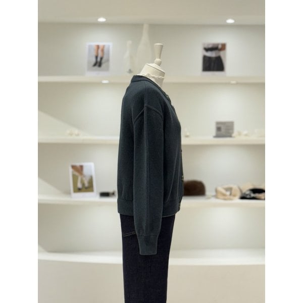 [여주점] 여성 엠블럼 베이직 가디건 (D244KSL040)