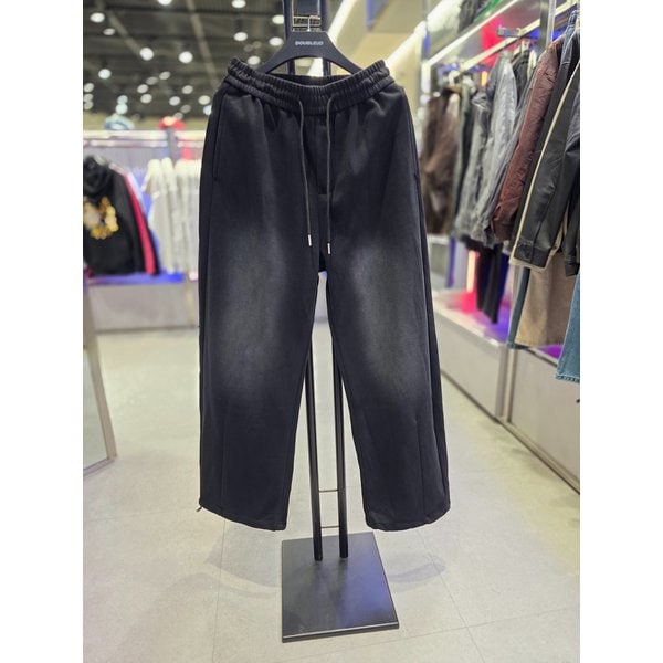 [시흥점] 26 크랙레터링 워싱 스트링팬츠(남여공용)블랙/JHZZ80415BK