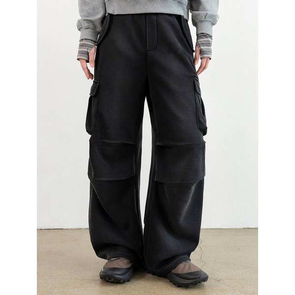 EUG 커브드 파라슈트 카고 스웻 팬츠_피그먼트 차콜