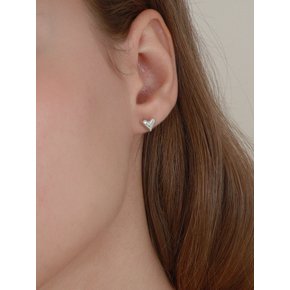 silver drawing heart earring