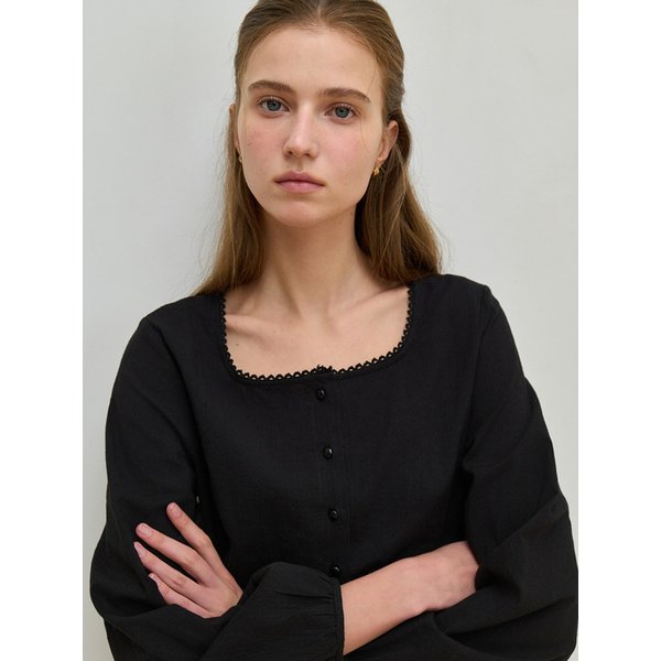 스퀘어넥 레이스 웨이스트 블라우스 블랙 J1929