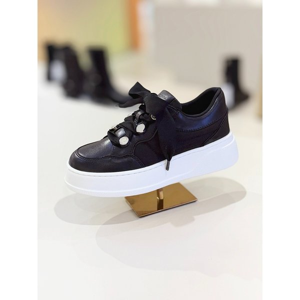 [시흥점] 쥬얼리 리본 스니커즈 (블랙) DG4DS25021BLK