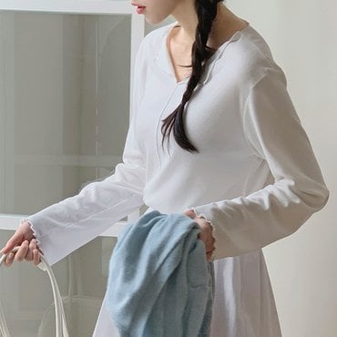 핫핑 [쫀쫀함/여리여리] 쿠젠 물결 넥트임 긴팔티셔츠 H_TS3572