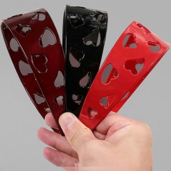 [옷자락] 여성 사랑스러운 하트 컷팅 와이드 플라스틱 헤어밴드