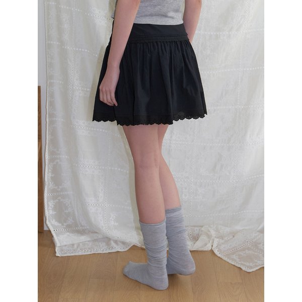 Berries lace mini skirt (black)