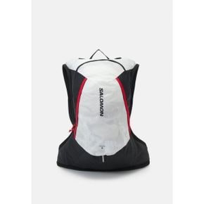 4957447 Salomon CROSS 8 - Rucksack white/black 101279791