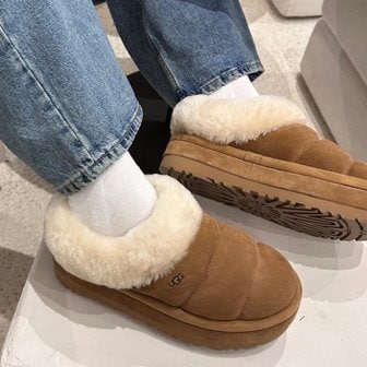 UGG 타즐리타 양털 슬립온 체스넛 체스트넛 키높이 슈즈