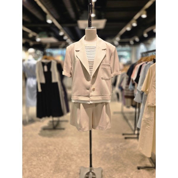 [파주점] 랩 밑단 배색 크랍 반팔 자켓 AQ2WJ560