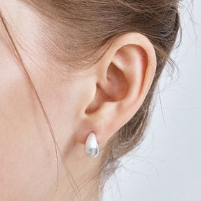 [송해나 착용] matte bean stud earrings