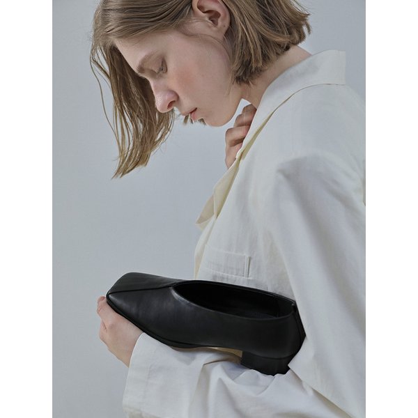 SODE V-cut Heeled Loafers (2color)