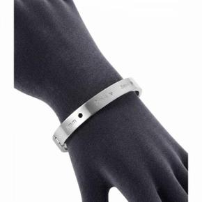 [MUST IT] MM6 로고 브레이슬릿 SM7UY0034 SV0148 952