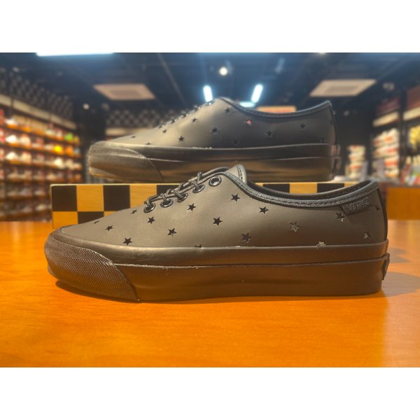 [여주점] (남여공용) OTW 어센틱 원피스 비브람(블랙) (VN000DCPFAP)