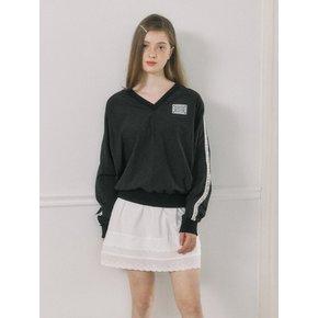 Lace Label V-neck Sweatshirt - Black