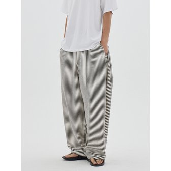 어반에이지 벌룬핏 커브드 스트라이프 핀턱 밴딩 팬츠_3color