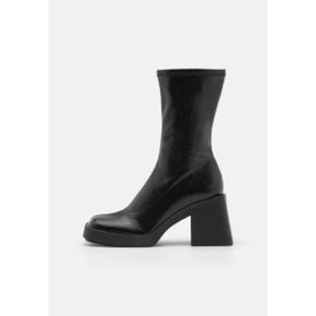 5219687 Steve Madden KLOE - Platform boots black