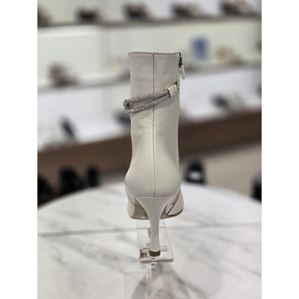 [시흥점] 여성 보석 장식 앵클부츠 (FLB506)