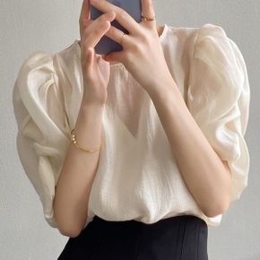 벌링드 퍼프숄더 라운드 블라우스_P336745470
