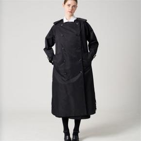 Milano re-nylon trench