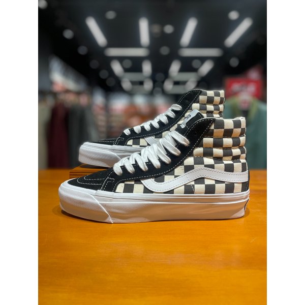 [시흥점] 남녀공용 스니커즈 스케이트 하이 리이슈 38 LX (블랙)(VN000CR02BO)