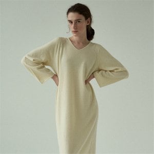 blank03 [블랭크03] cashmere wholegarment dress (cream)