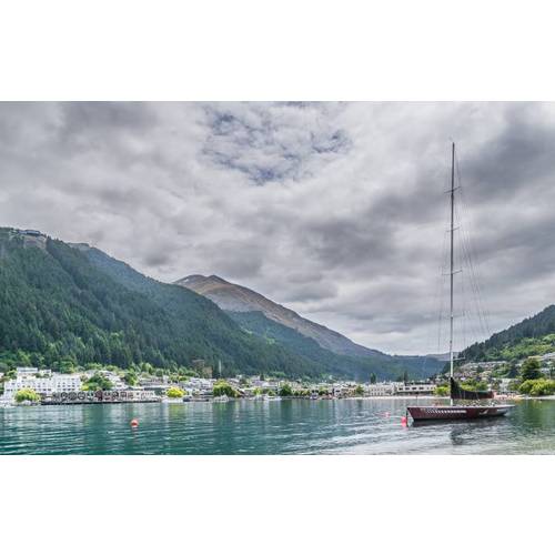 수정됨_Queenstown_Bay_Lake_Wakatipu_02_FXixq47.jpg